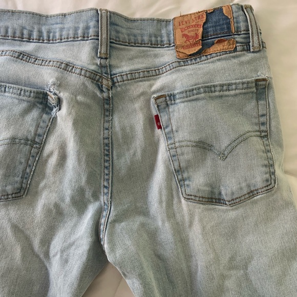 light wash levi denim cutoffs - Picture 2 of 3